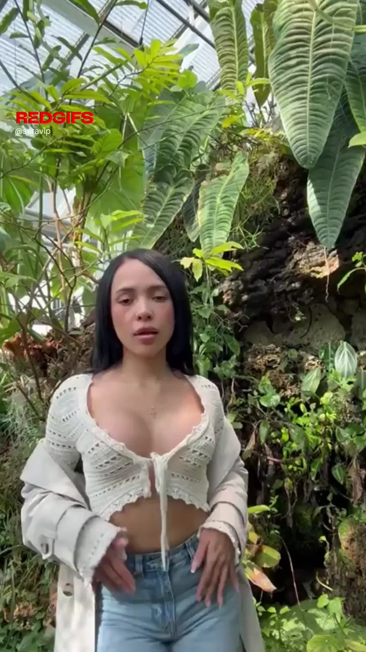 Quick flash outside of dicks