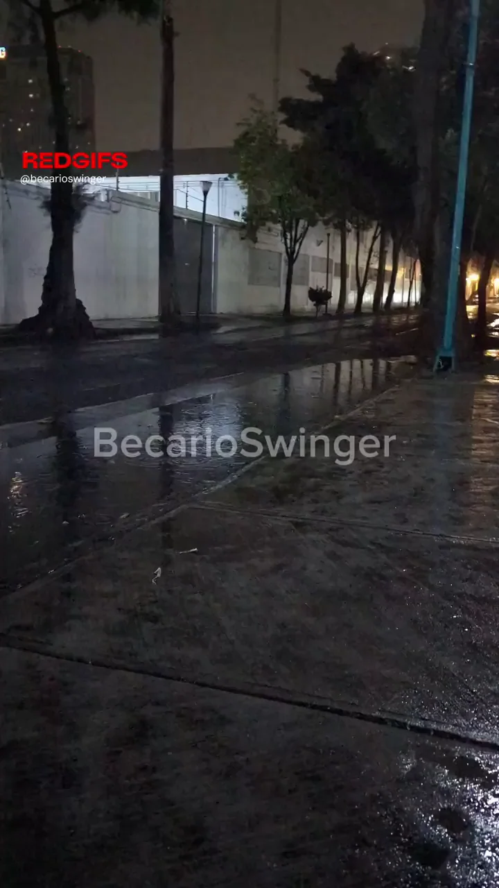 A pretty Cuban woman having fun on the street 🔥