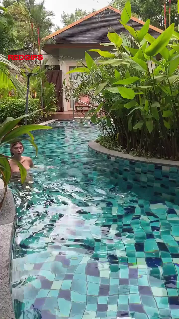 I like swimming absolutely naked
