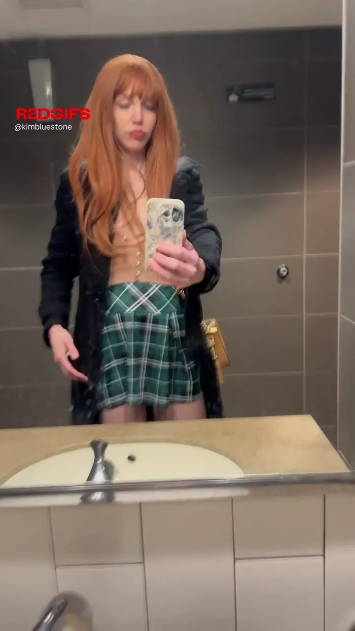 🔥 Hotwife's Naughty Public Restroom Greeting - Flashing Wet Pussy! 💦🅿️