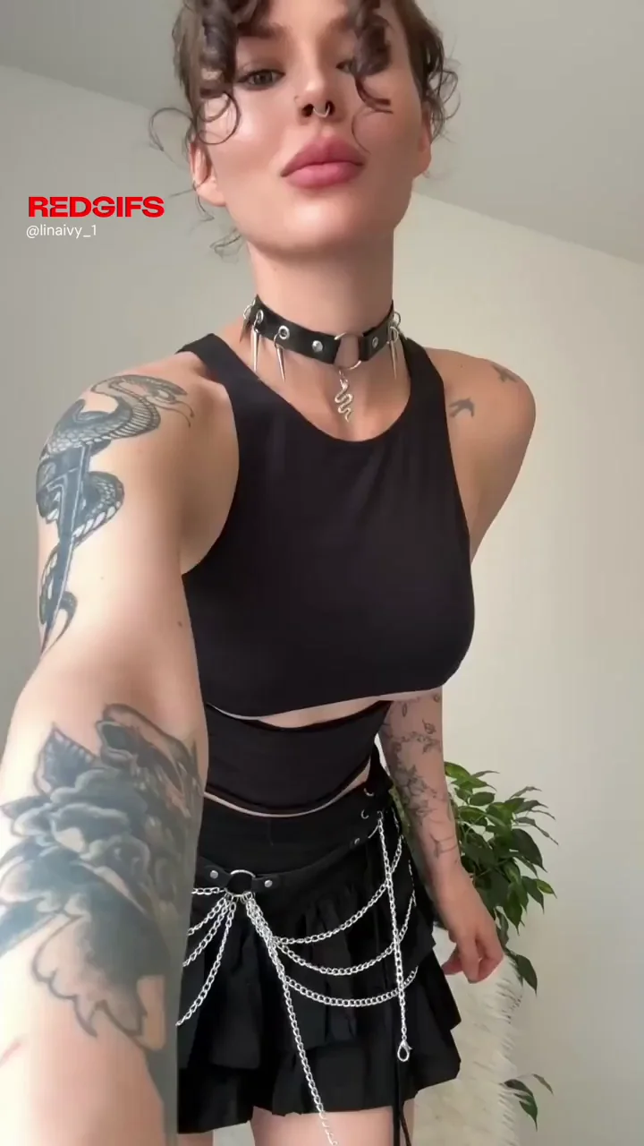 Oops! No Panties Again 😈🍑