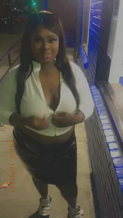 [f] Showed my boobs outside of the bar ?[OC]
