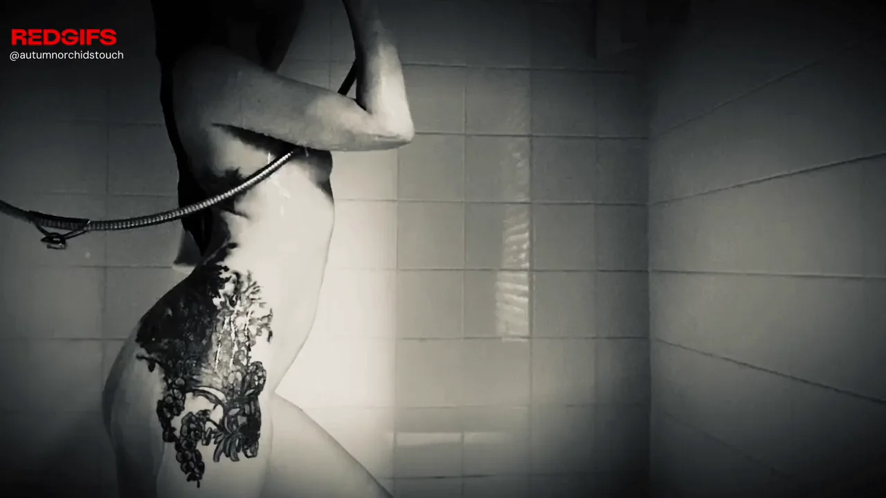 Slow-Mo Tease to Shower Head Pussy Rub & Wiggly Cum Afterglow 💦🛁😈