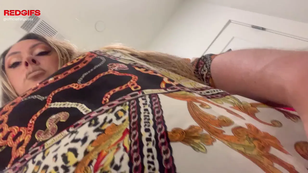 Thick Fat Pussy Begging for Your Dick - Amateur Tease Closeup