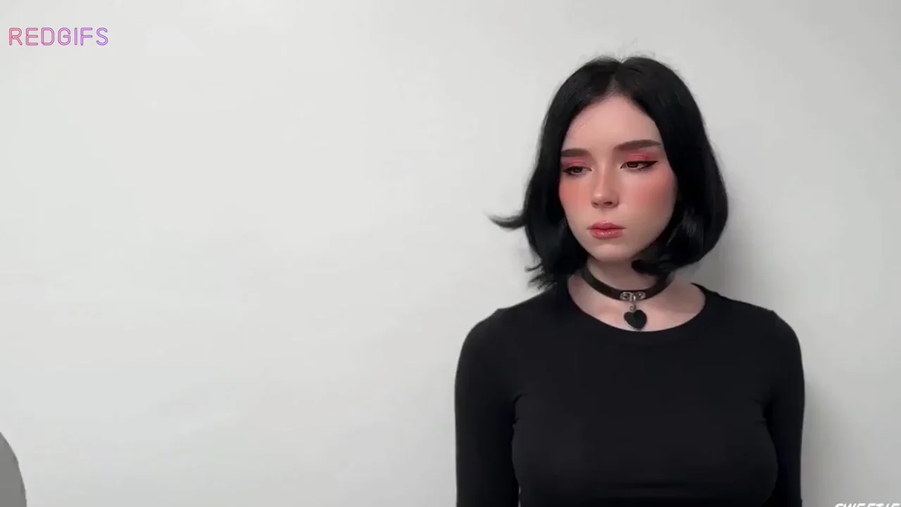 meme girl cosplay