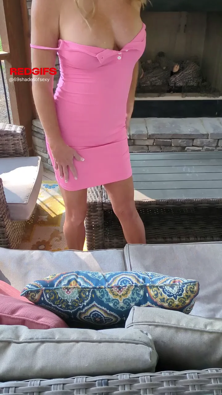Mom of 3 Milf looking cute on the patio