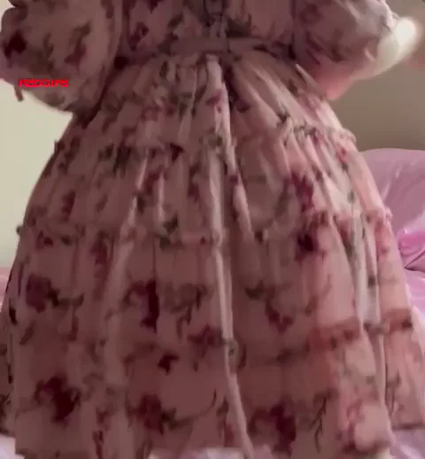 Cute Asian Teen Lightly Shaking Ass While Riding 🍑💦