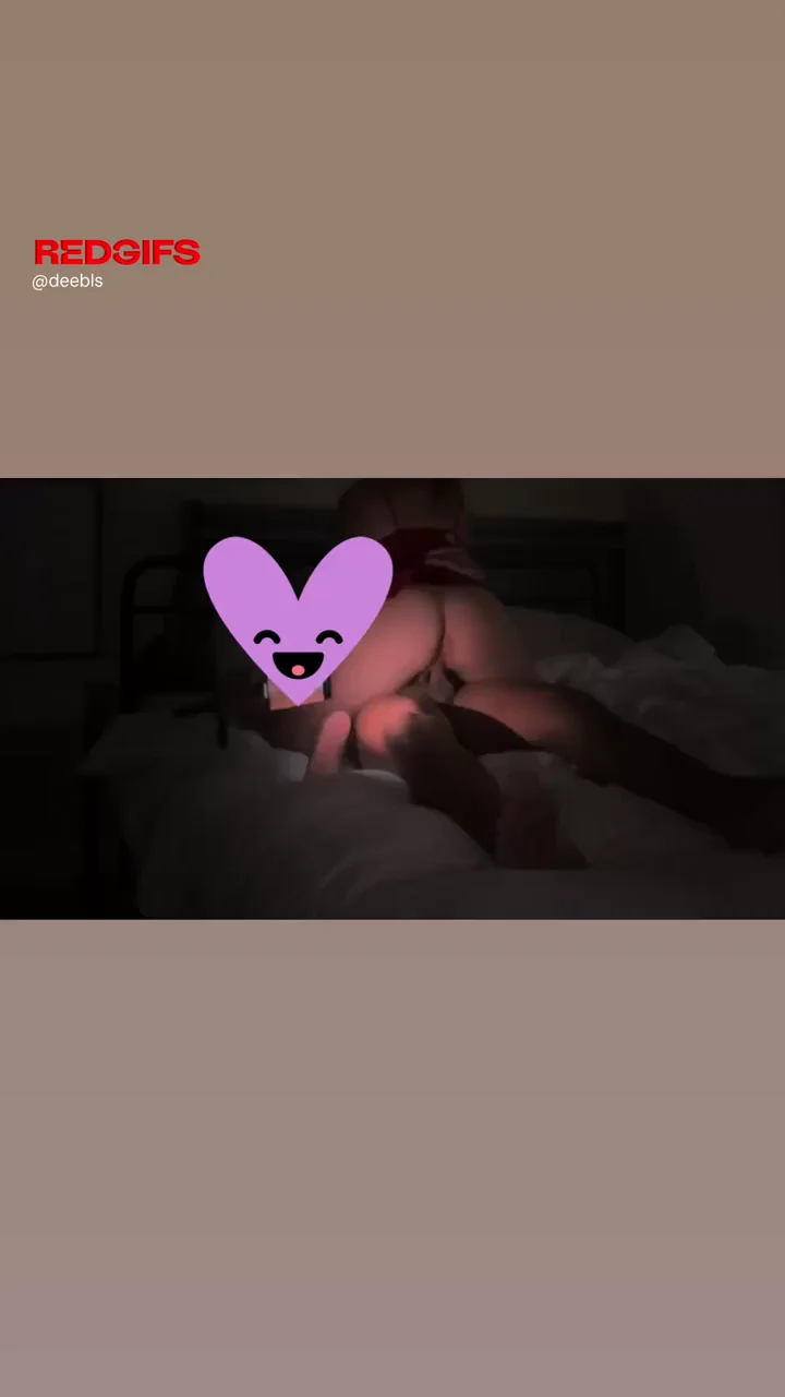 🍑 Massive Bubble Butt Latina Riding Hard 💦