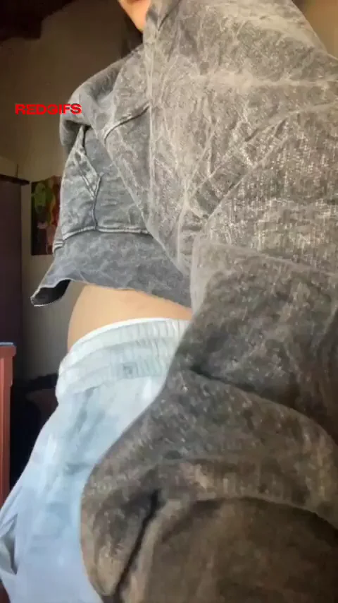 How horny does my ass reveal make you? would you be able to handle it?