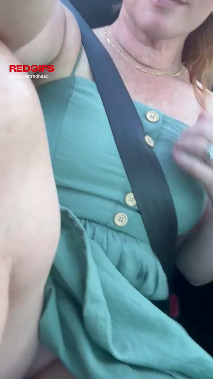 Pussy rating in a car