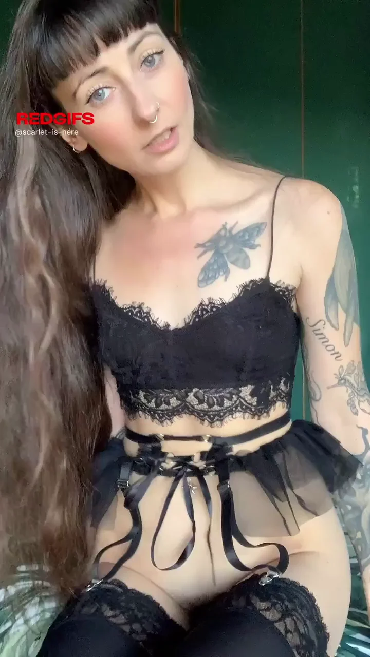 If I wanted to distract you from work, would this outfit do the trick?