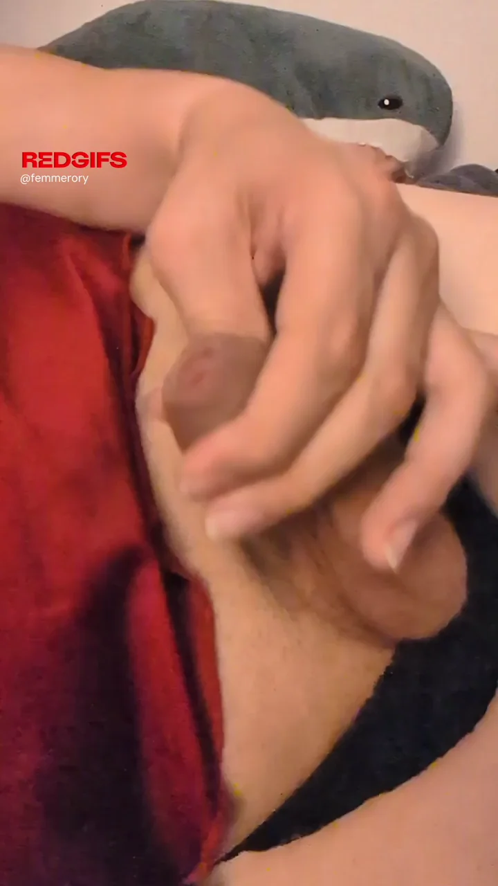 Breedable hips and my tiny clit