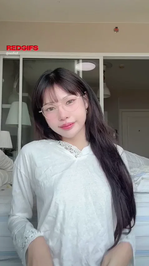 🌊 Dripping Petite Asian Slut Begging for White Cock 💦🍆