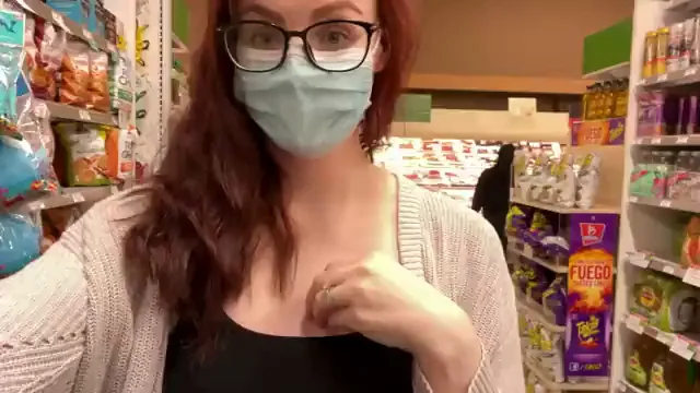 I like to make grocery shopping interesting [gif]