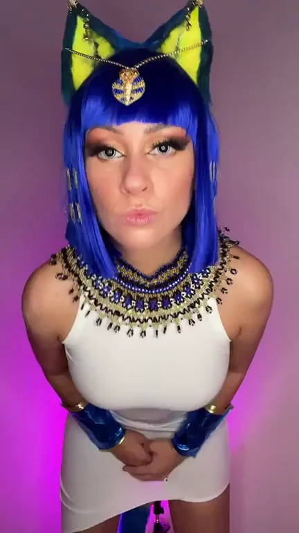 Julia Zuzu's Sexy Ankha Cosplay Tease 😻🔥