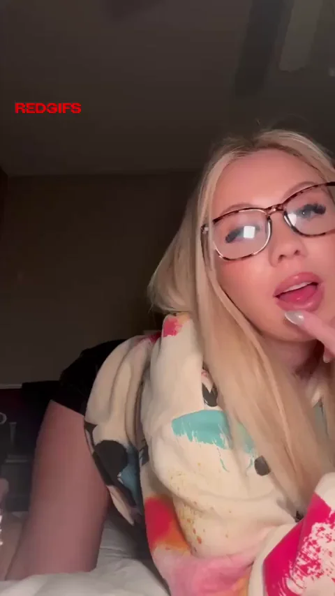 🧔‍♂️ Would You Fuck This Young Slutty Blonde Even If She's Way Younger? 😈🍆💦