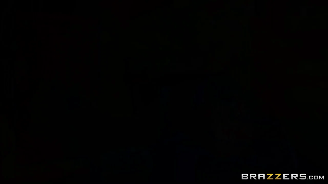 🍑 Inside Her Trading with Autumn Falls' Jiggly Tits & Ass 🔥
