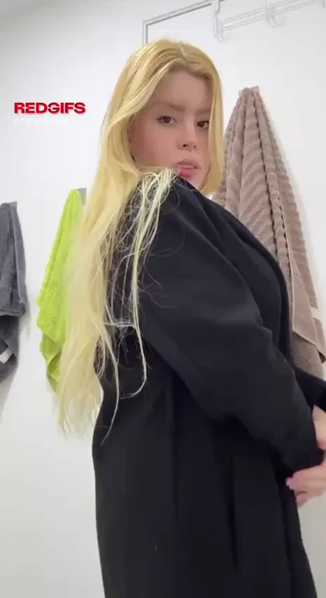 Girls have cocks too