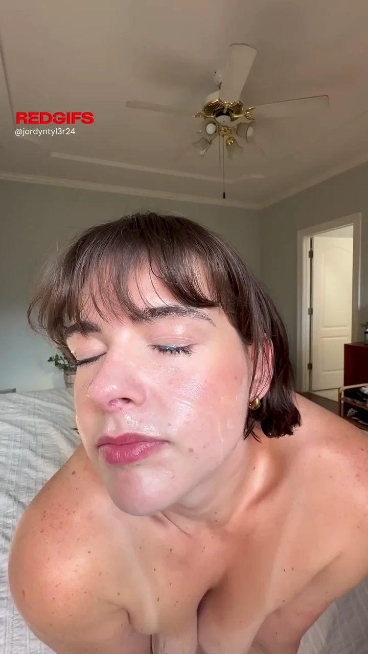 I look so pretty covered in cum