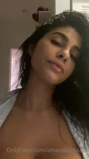 Do you like it ? ? ( Her Free Album In Comments )
