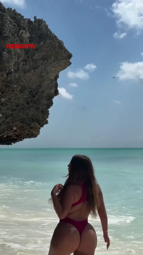 Alanna (@alannapow)