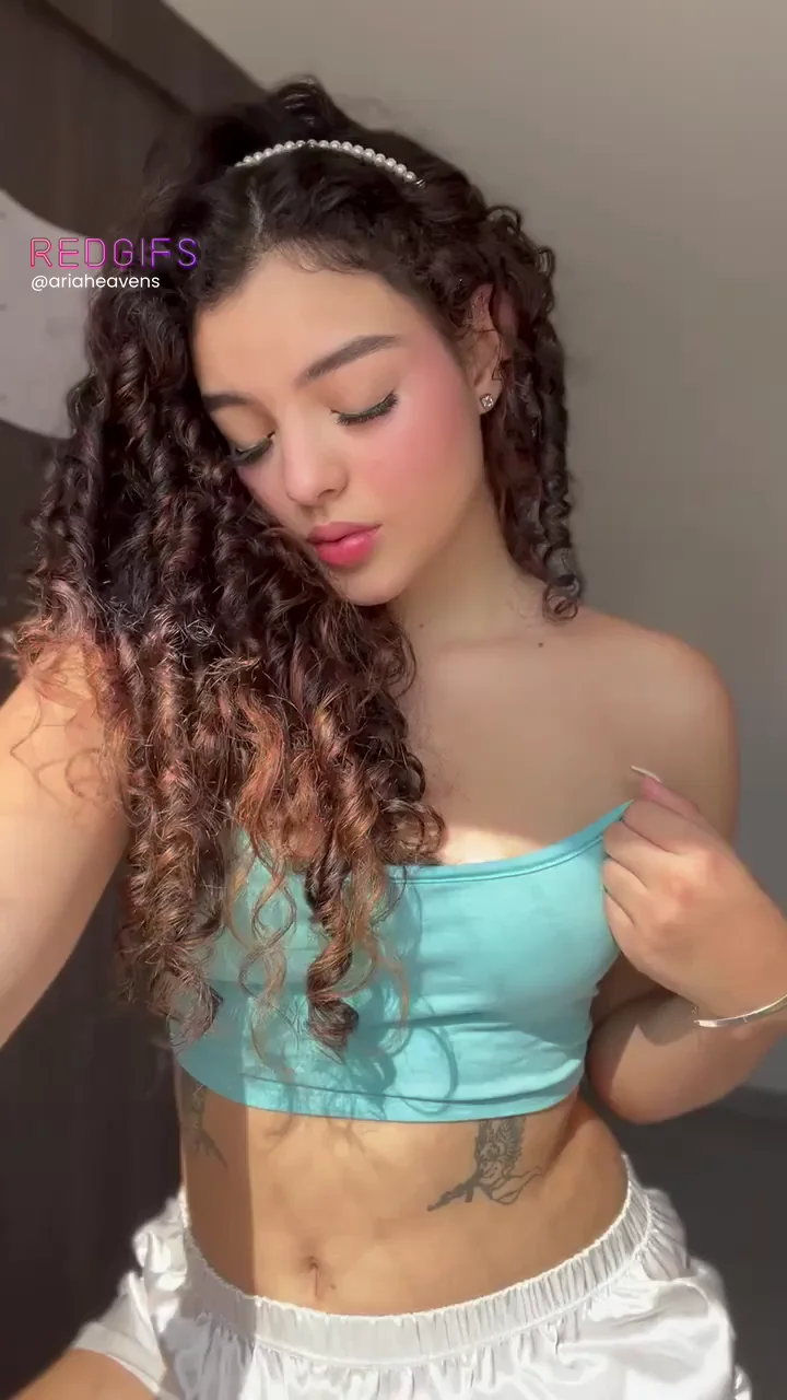 Aria's Teeny Tight Ass Tease 😍🍑 @studentariaheavens