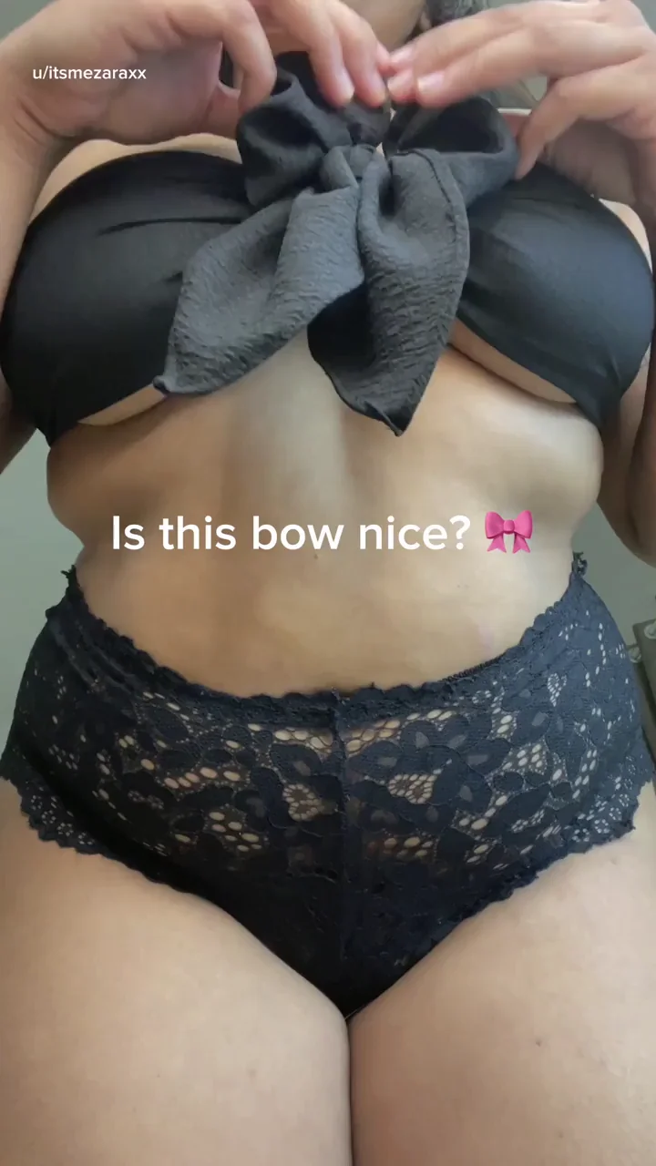 Zara's Massive Tits Wrapped in Sexy Bow 😈🍒