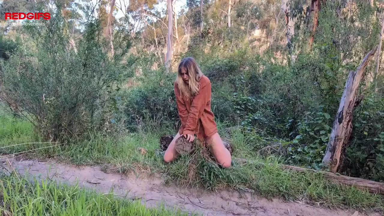 Dared to Grind My Wet Pussy on a Forest Log 😈🌲💦