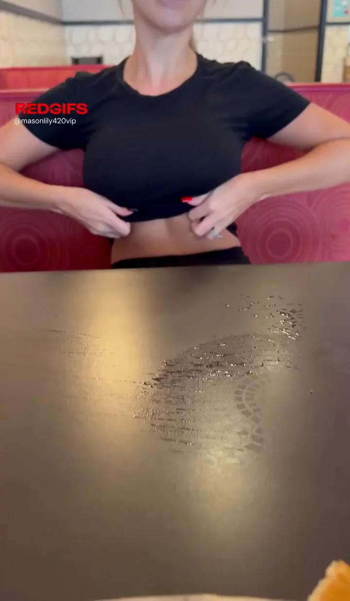 Dared to [f]lash at lunch