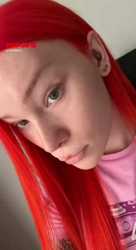 🔥 Redhead Trans Slut's Face Slaps Get That Big Dick Rock Hard 🍆💥