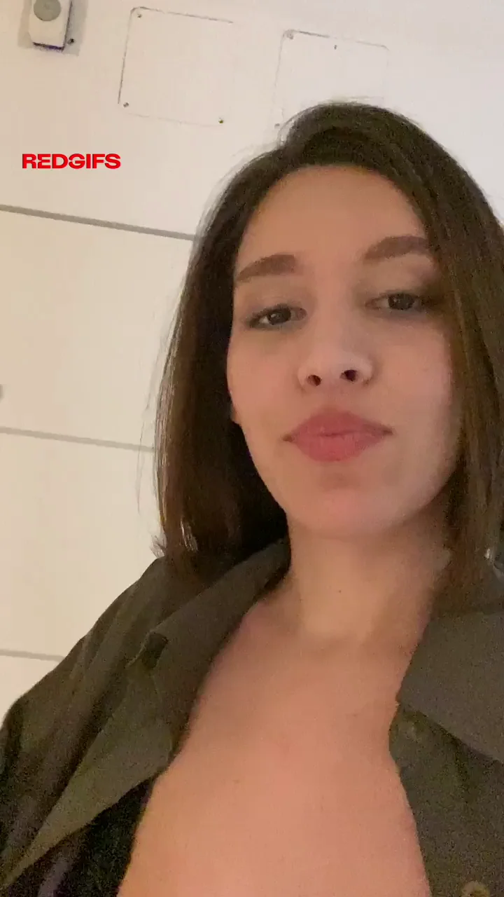 Date This Petite Latina Tease? 😏🔥