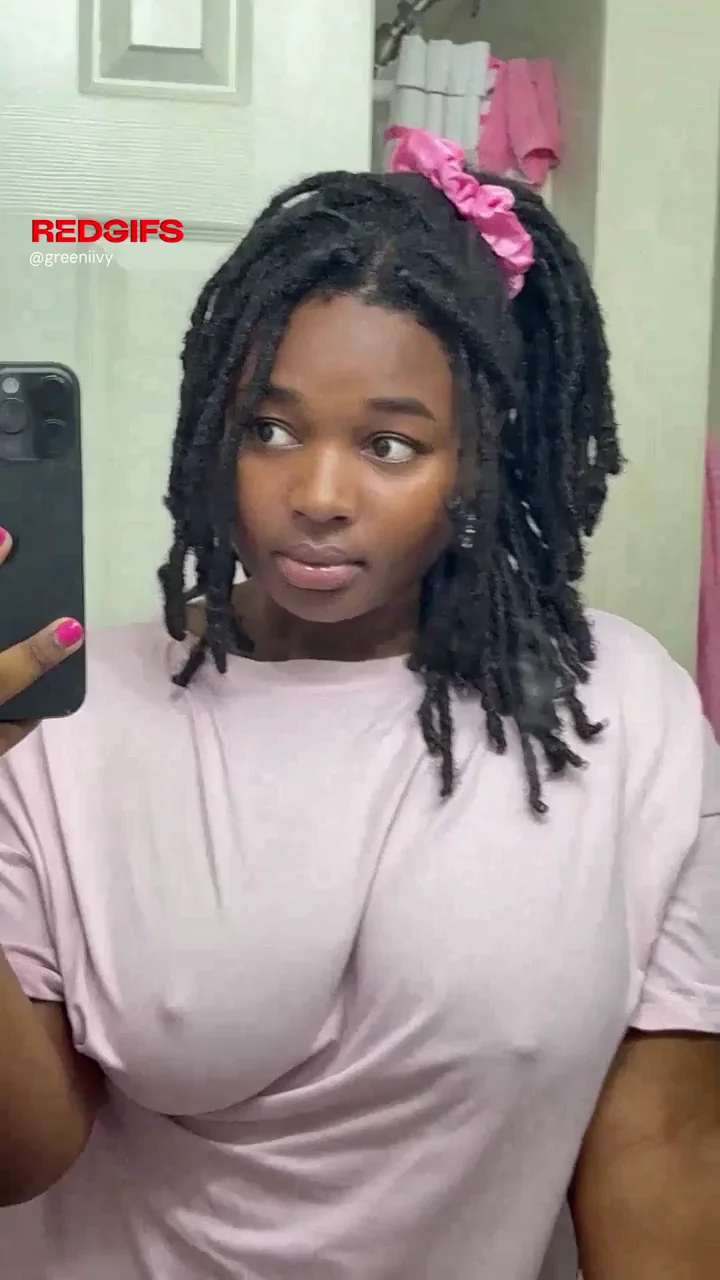 Ebony Babe's Daily Titty Tease Reveal 😍🍈🍈 #BlackTitsMatter