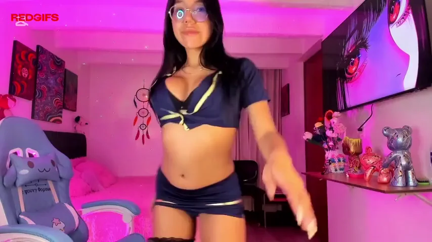 Getting on my knees for you, daddy 🥺💕