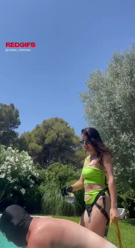 🌴 Outdoor Femdom Pegging Fun: Strap-On Mistress Owns Her Masked Bitch 😈🍆