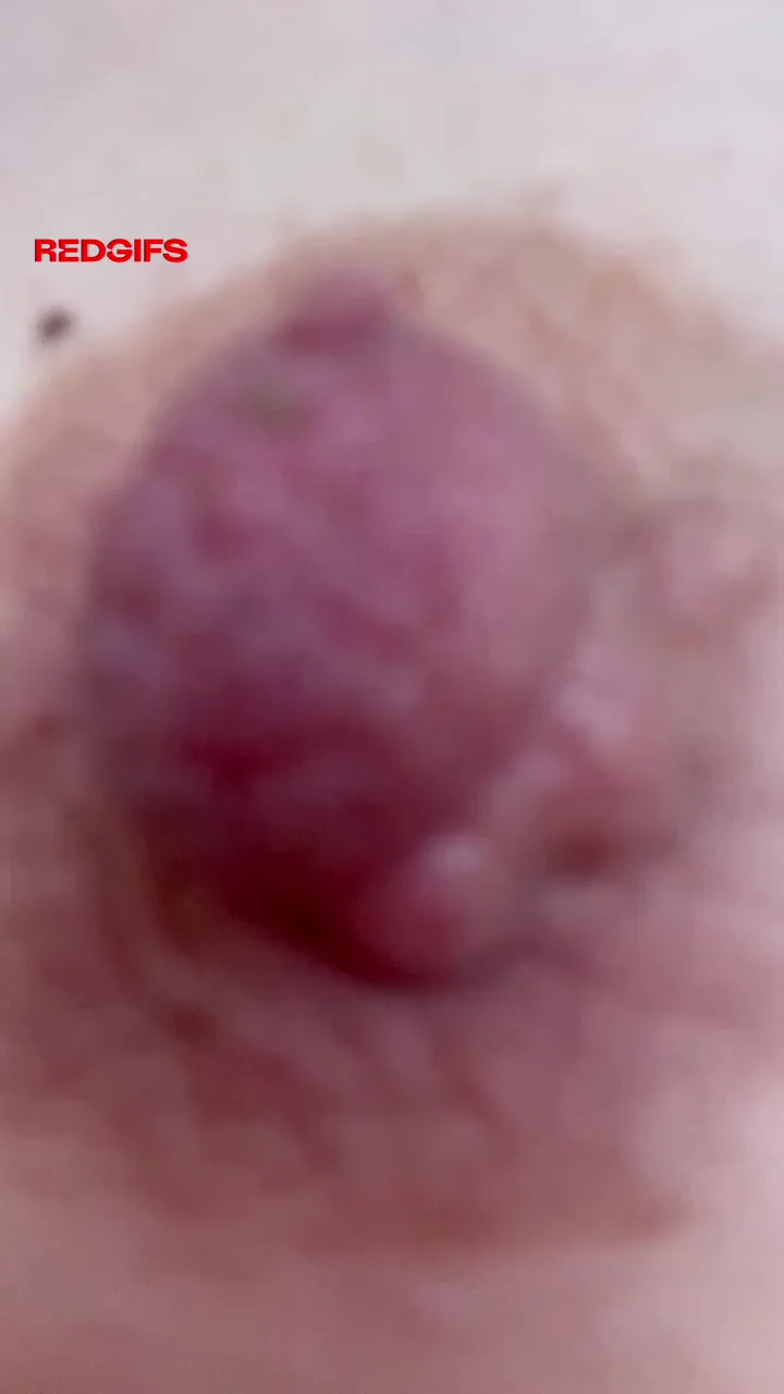 Hump Day Hottie: FancyxxMomma's Eraser Nipple Lumps Tease