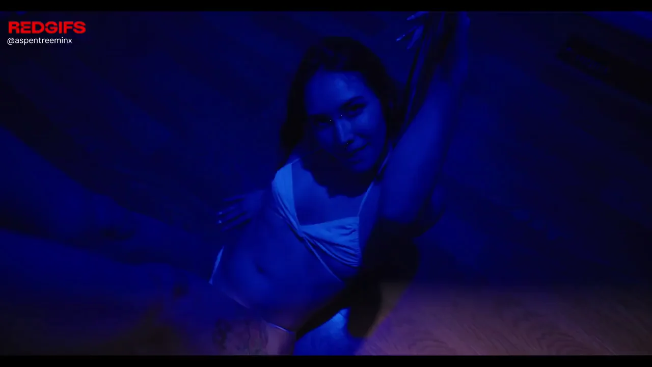 Just a tease... strobe warning