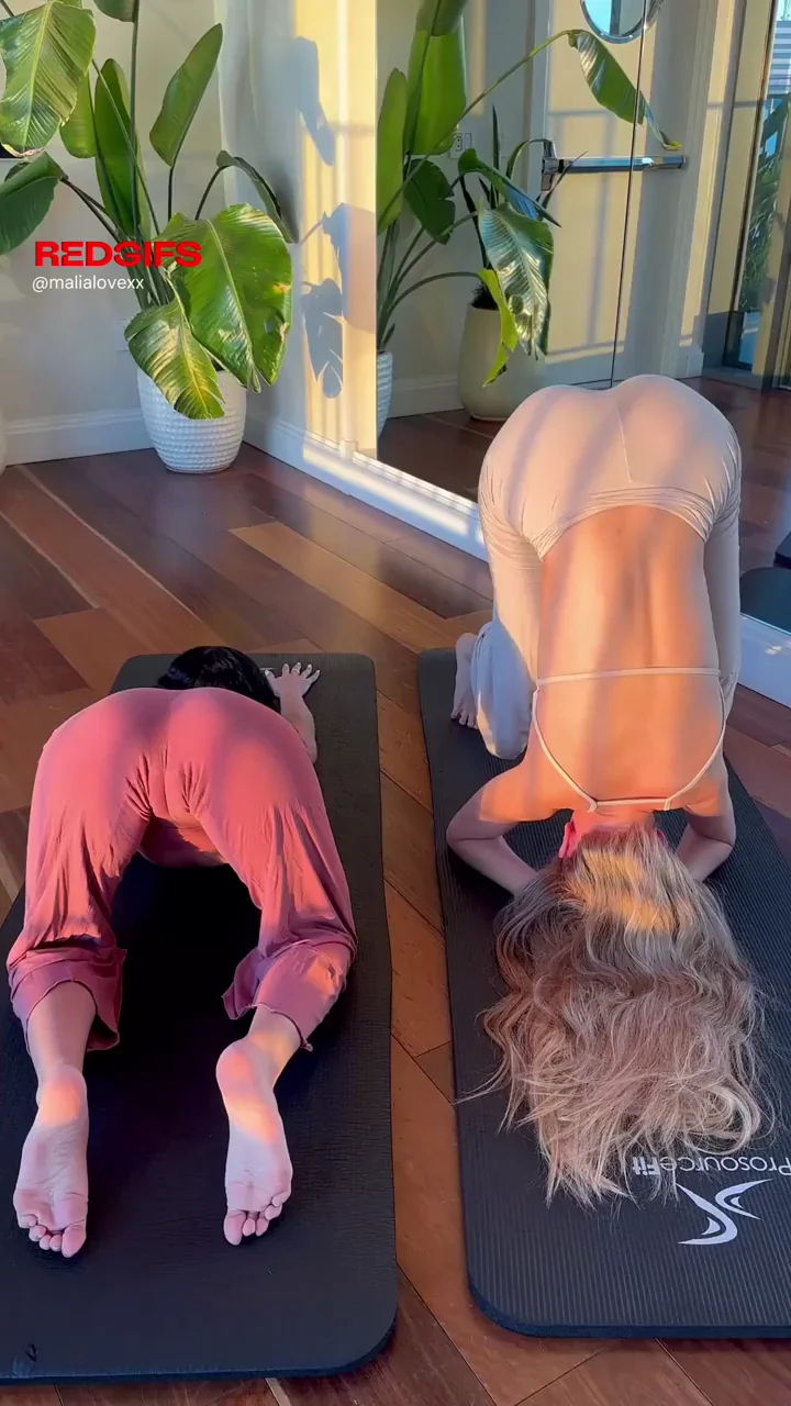 We have a no panty rule in our yoga class💗