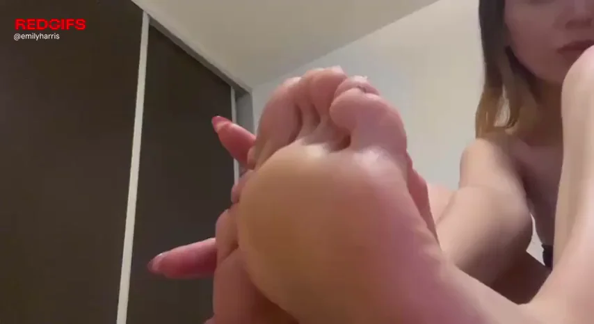 Edge to edge, soles fill the screen