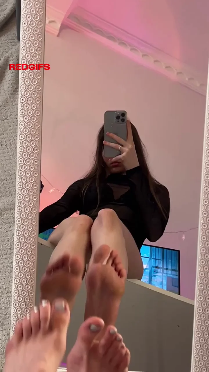 my mirror kink and your feet kink having a crossover episode
