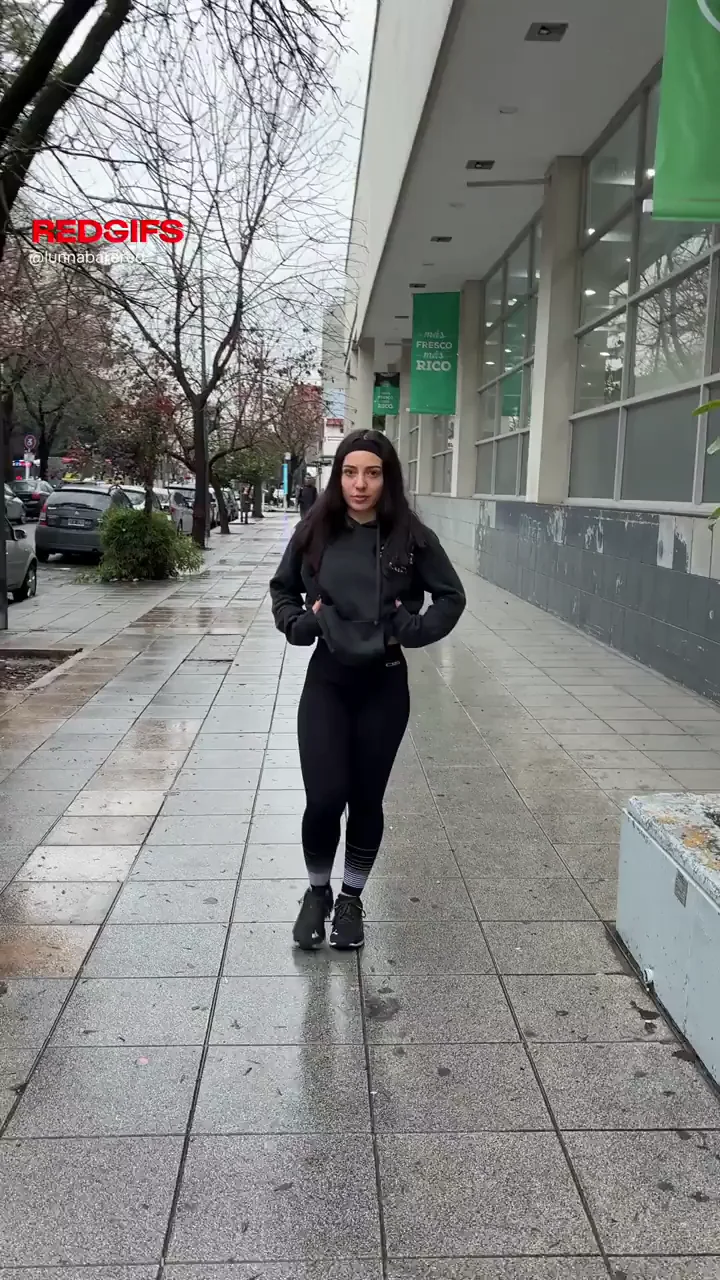 Speed Up or Slam Brakes? This Slutty Teenie's Ass Pops Out in Public! 🍑🚗💦