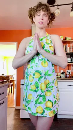 🍋 Naughty MILF Teases Ass in Lemon Apron GIF - Good Girl Goods! [32] 🔥