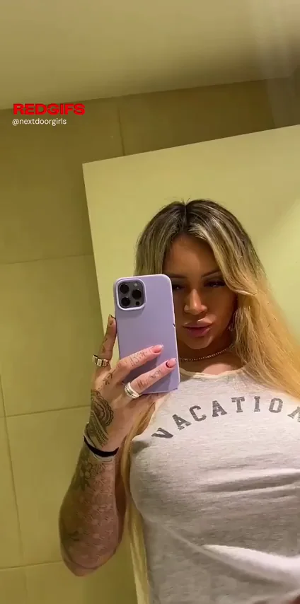 Secretly made nudes to get you excited, honey