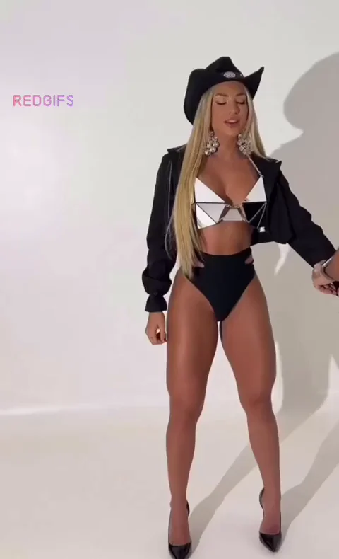 Gabi Martins