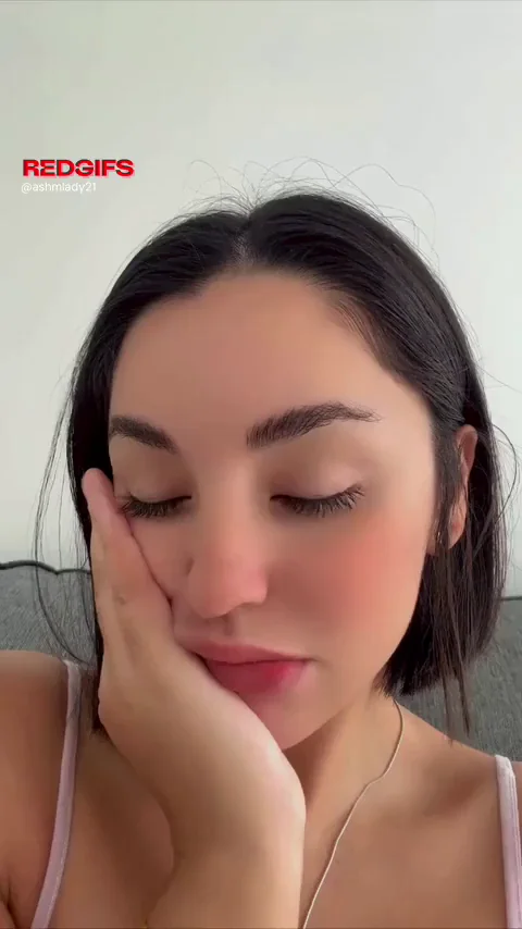 🔥 Neighborhood's Juiciest Tits Tease 😍