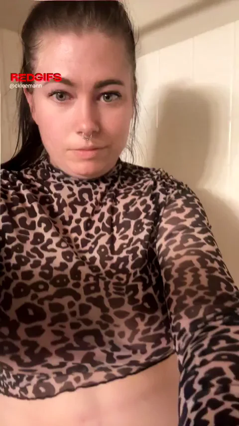 I wanna wash you with my work piss. 😈👅👄💦