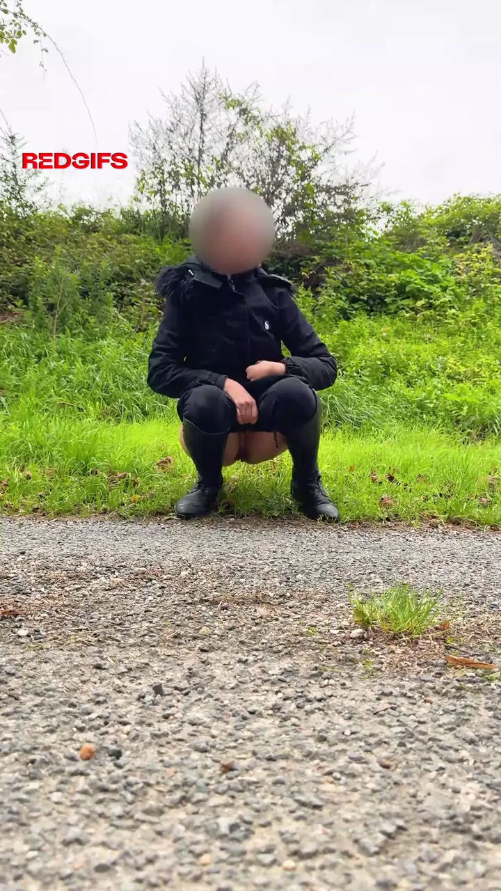 Quick stop on the side of the road 😏