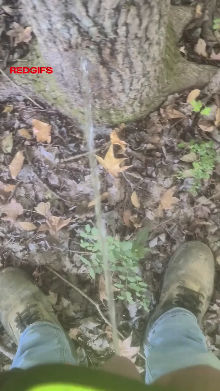 Work Break Piss: Sneaking a Hot Stream on the Old Tree Trunk