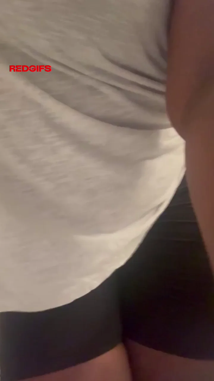 Hairy pussy shorts wetting💦