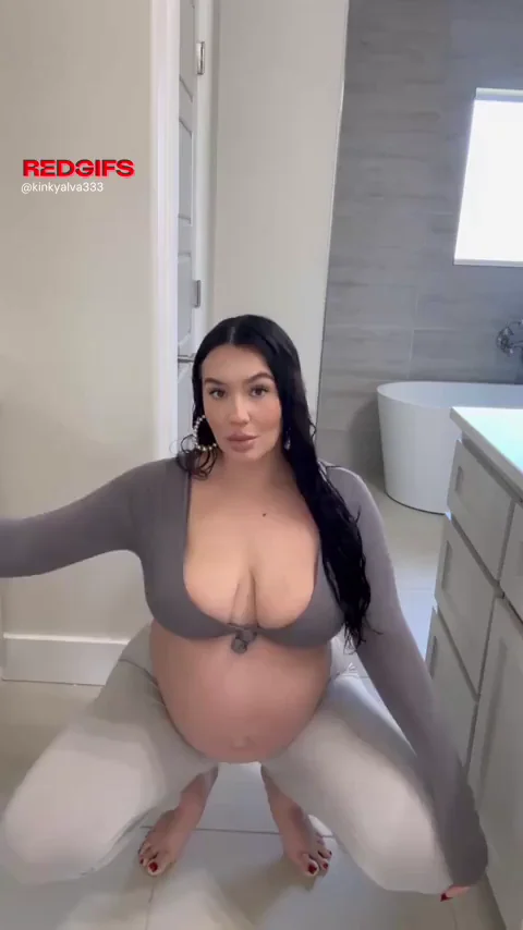 My belly doesn’t get in my way