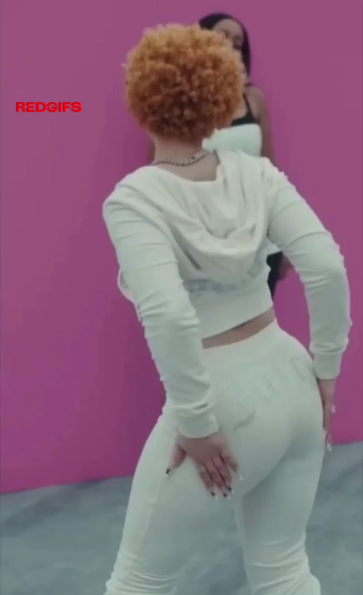 Ice Spice's Thick AF Booty Bounce in Skin-Tight White Tracksuit